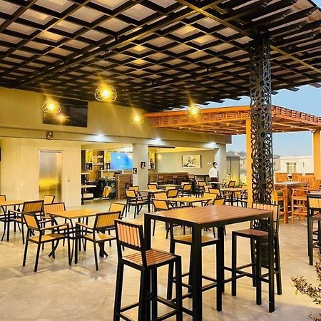 Triple E Hotel And Spa Addis Abeba Exterior foto