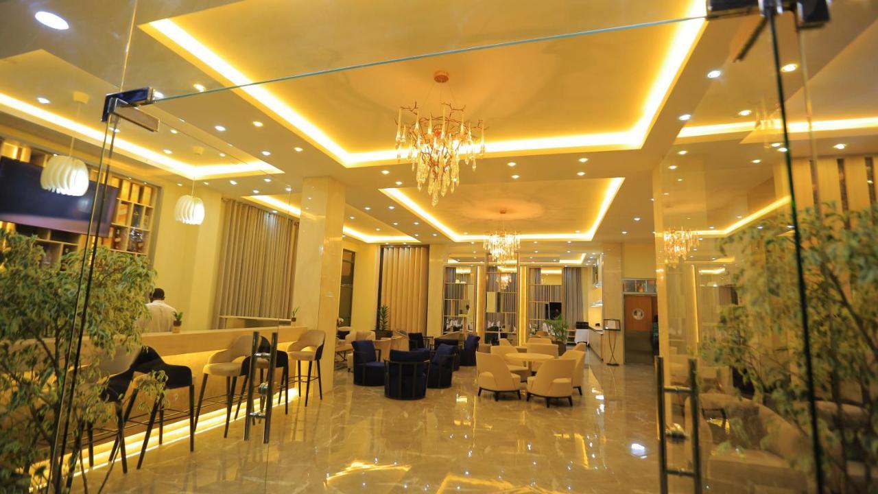Triple E Hotel And Spa Addis Abeba Exterior foto