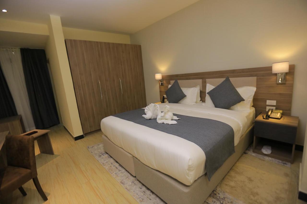Triple E Hotel And Spa Addis Abeba Exterior foto