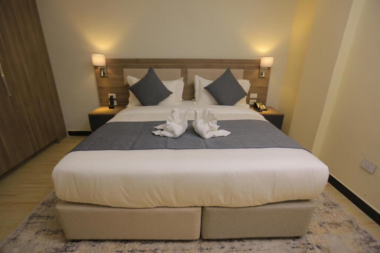 Triple E Hotel And Spa Addis Abeba Exterior foto
