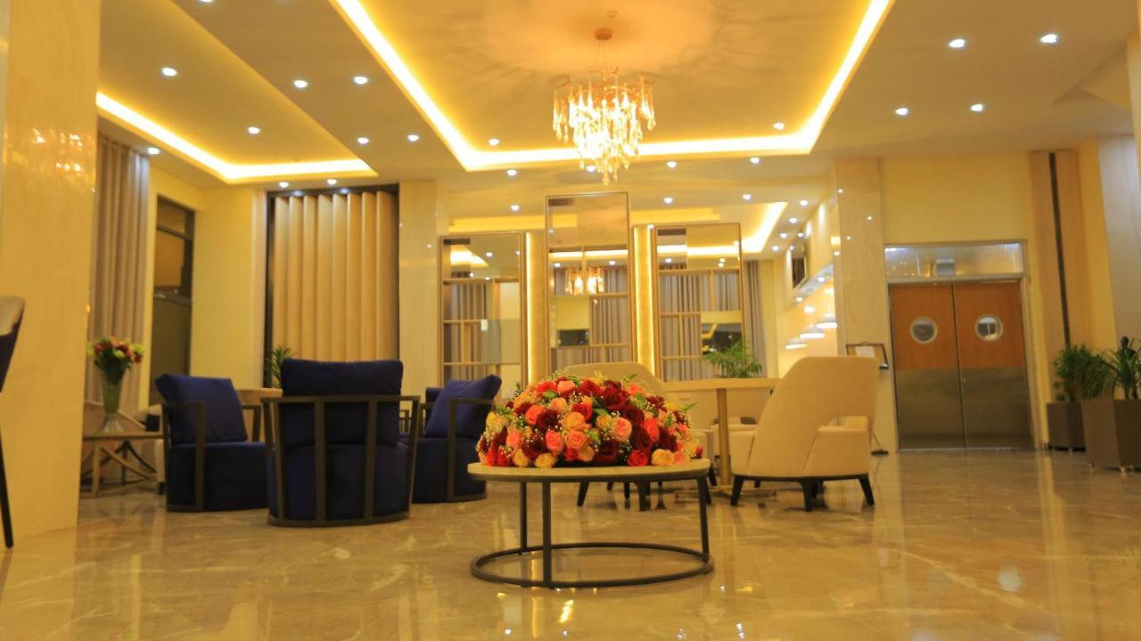 Triple E Hotel And Spa Addis Abeba Exterior foto