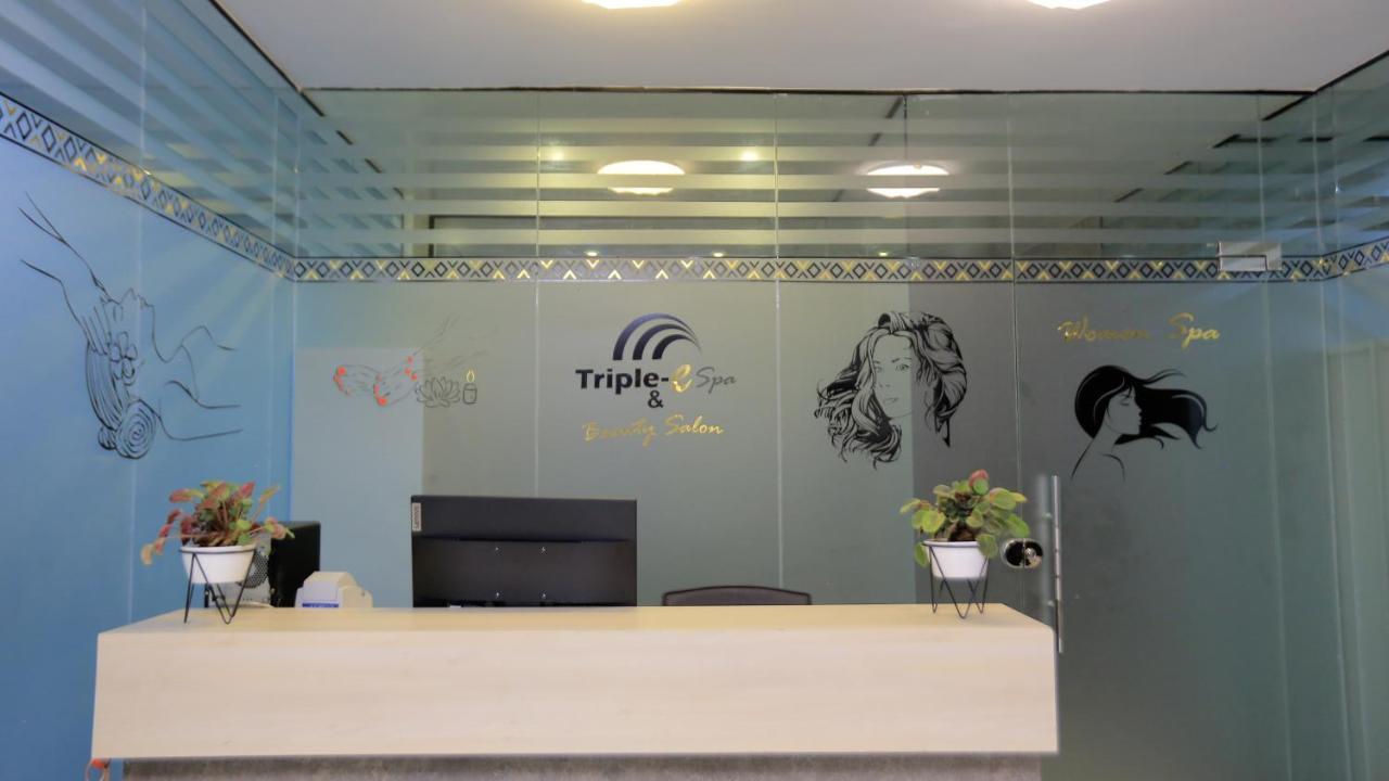 Triple E Hotel And Spa Addis Abeba Exterior foto