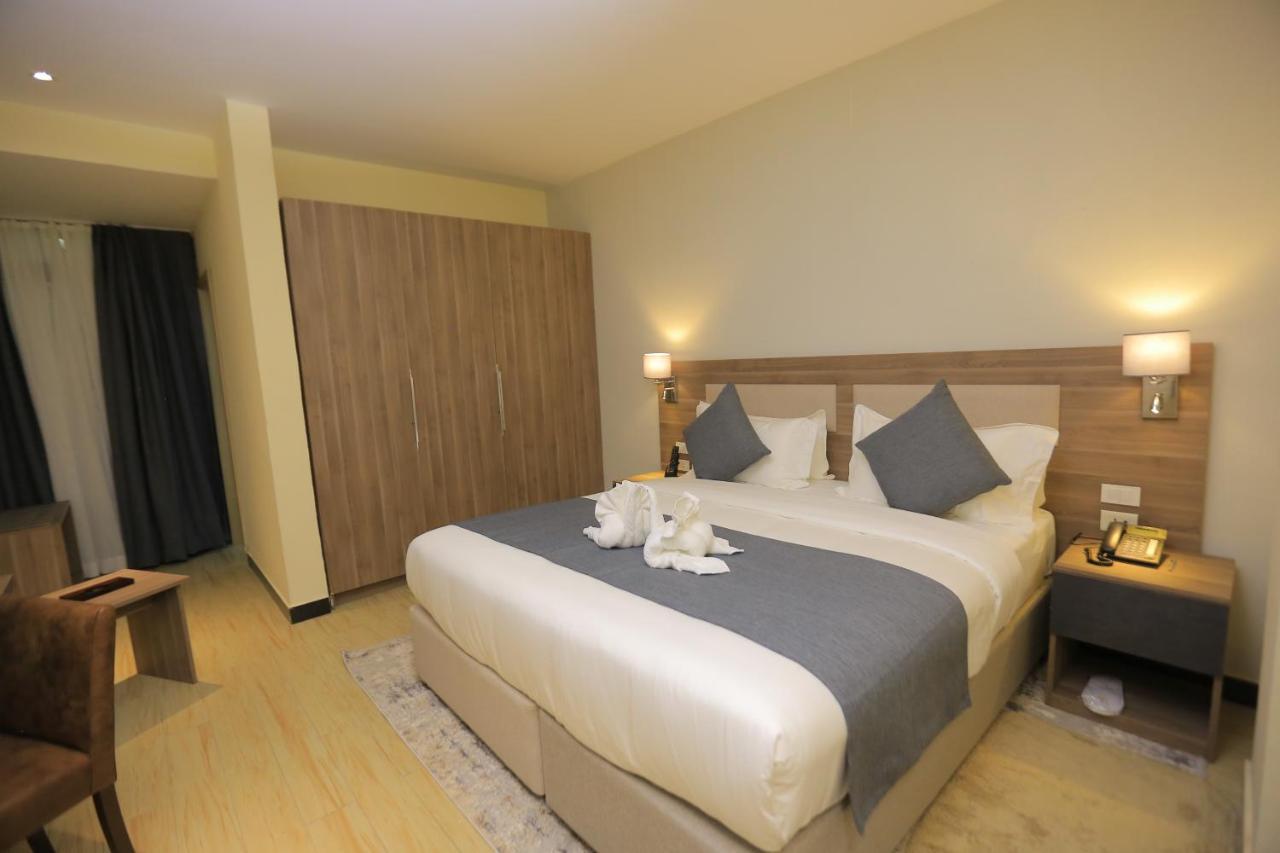 Triple E Hotel And Spa Addis Abeba Exterior foto