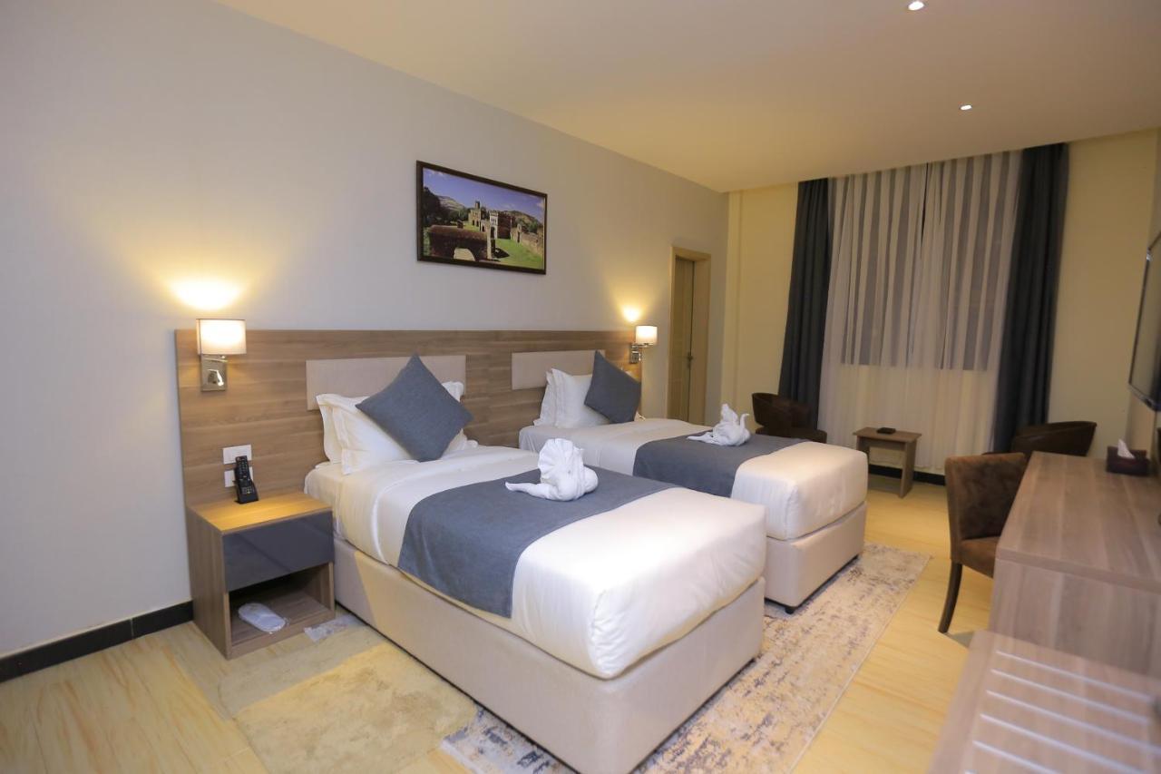 Triple E Hotel And Spa Addis Abeba Exterior foto