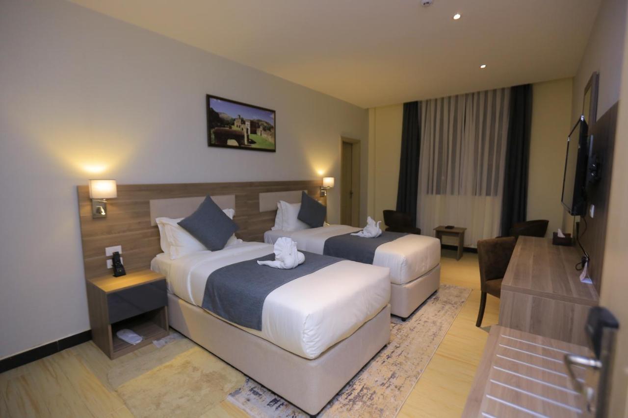 Triple E Hotel And Spa Addis Abeba Exterior foto