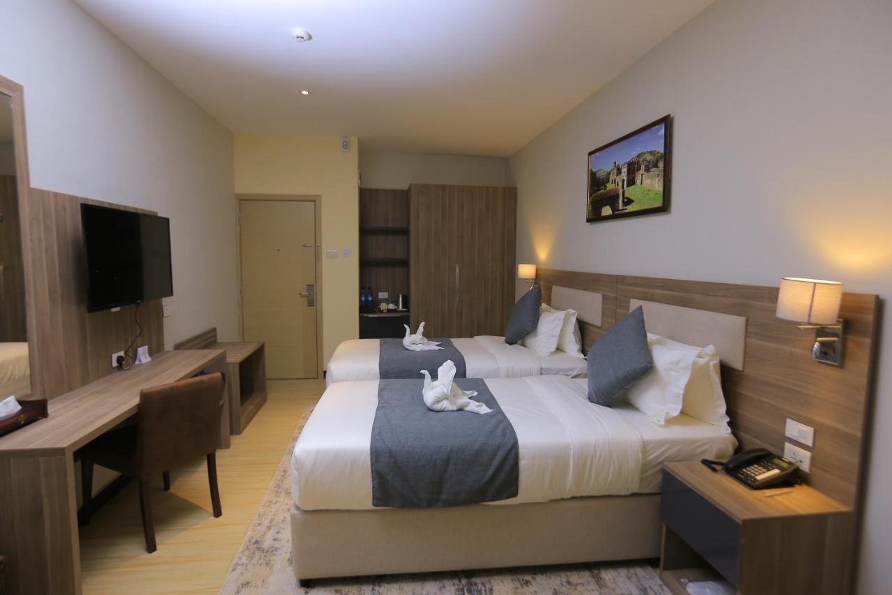 Triple E Hotel And Spa Addis Abeba Exterior foto