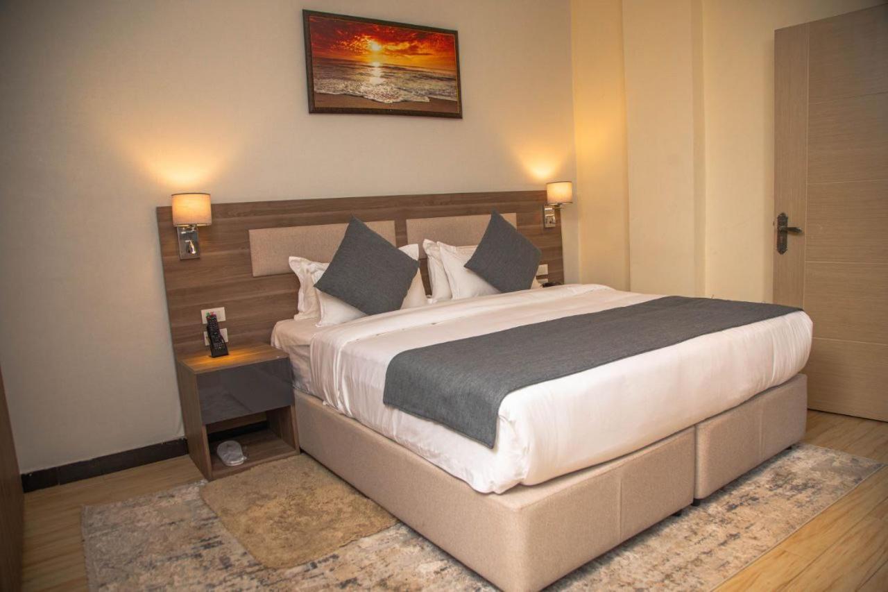 Triple E Hotel And Spa Addis Abeba Exterior foto