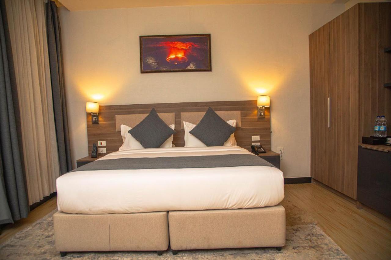 Triple E Hotel And Spa Addis Abeba Exterior foto