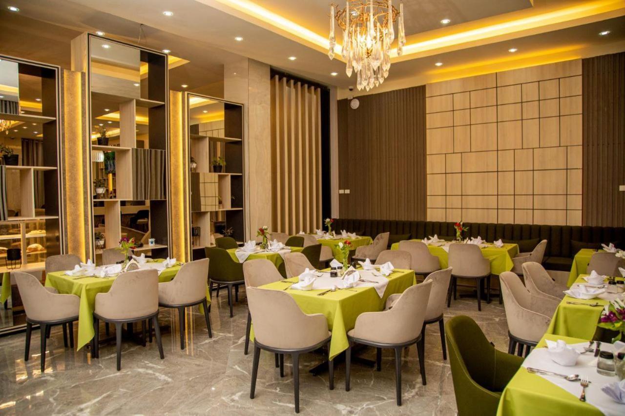 Triple E Hotel And Spa Addis Abeba Exterior foto