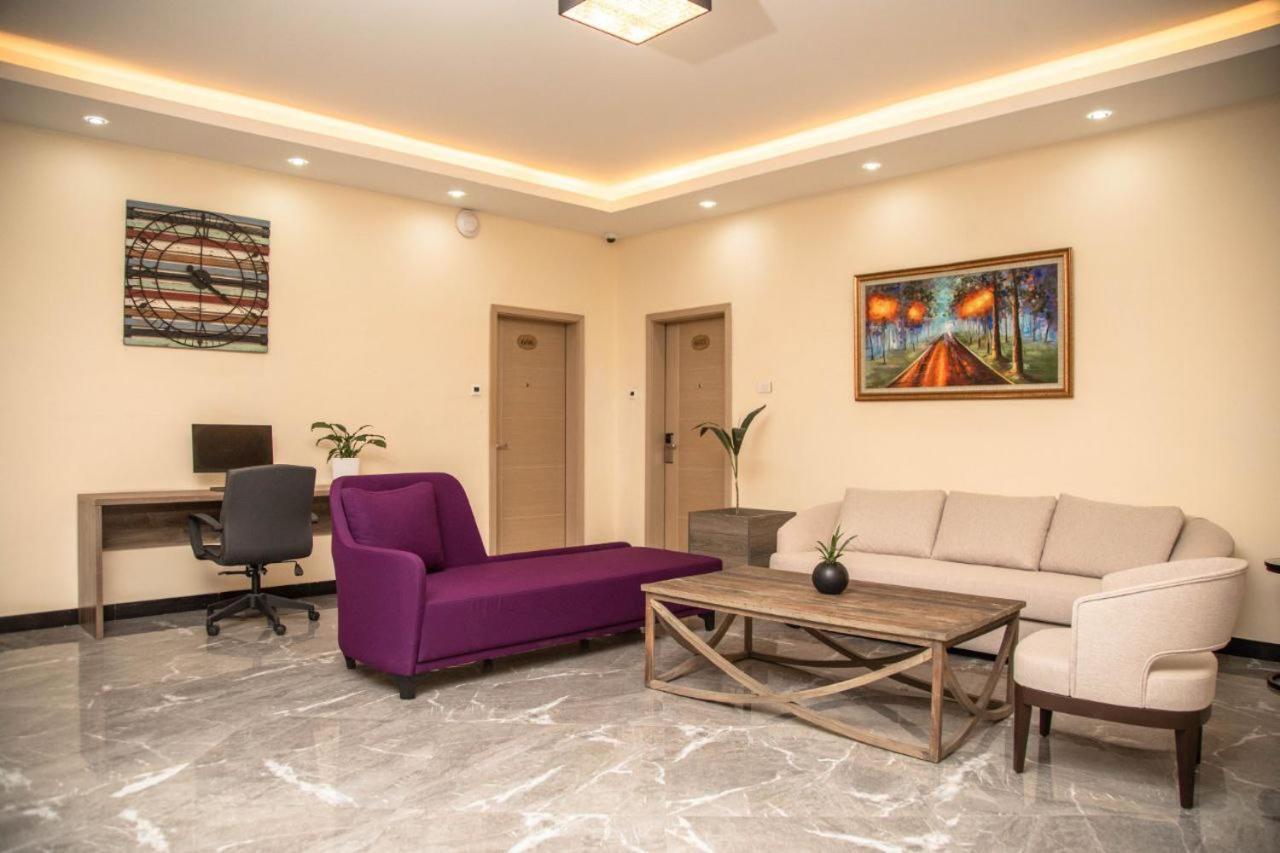 Triple E Hotel And Spa Addis Abeba Exterior foto