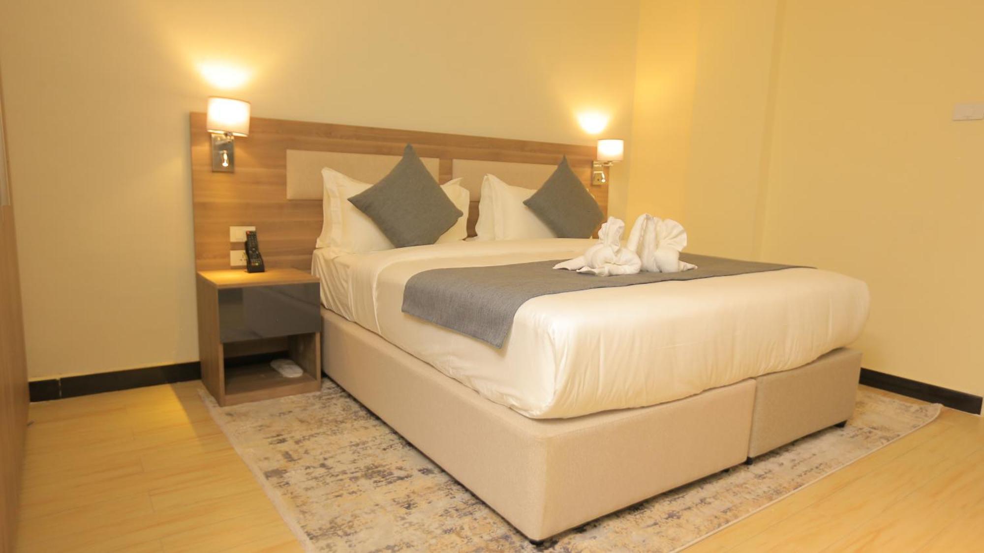 Triple E Hotel And Spa Addis Abeba Exterior foto